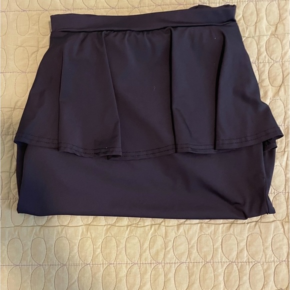 Body Suit Black 1-piece pull-on stretchable worn on or off the shoulders, Size M - Picture 4 of 8